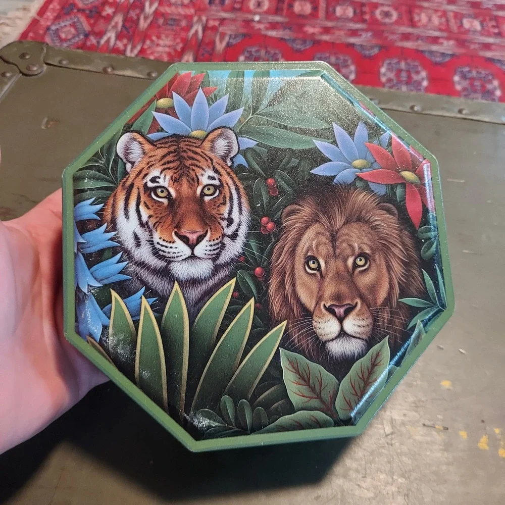 Vintage Style Octagonal Jungle Lion and Tiger Metal Decorative Storage Tin 7x2